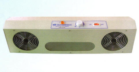 Dual fan overhead esd ionizer, light weight, high output