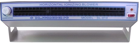 This horizontal ESD ionizer is perfect for bench top esd ionization for static control photo